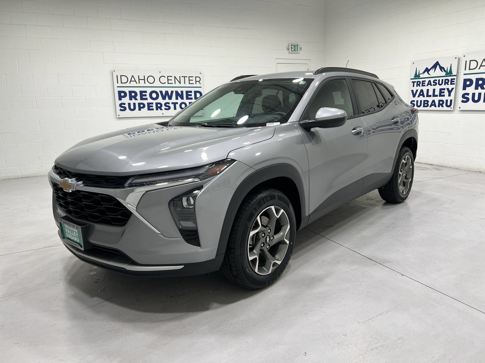 Used 2025 Chevrolet Trax LT w/ LT Convenience Package FWD image 4
