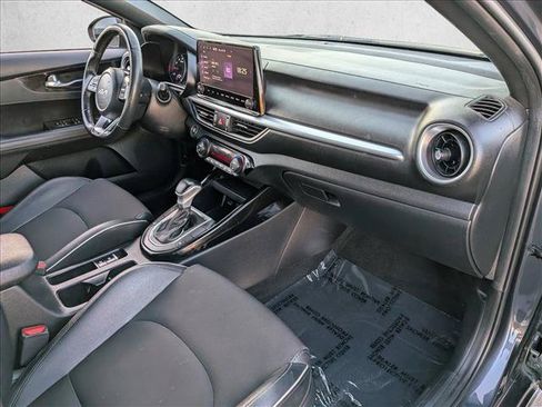 Used 2023 Kia Forte GT-Line w/ GT-Line Technology Package FWD image 27
