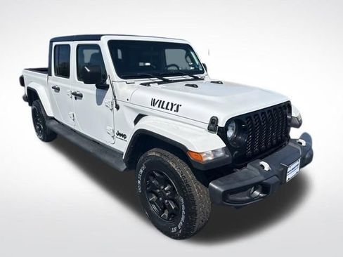 Used 2022 Jeep Gladiator Sport AWD/4WD image 9