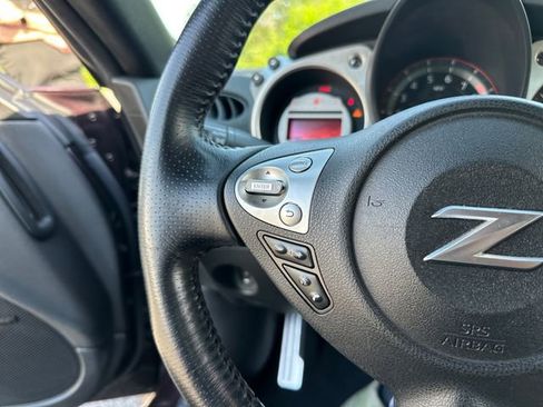 Used 2011 Nissan 370Z Touring RWD image 19