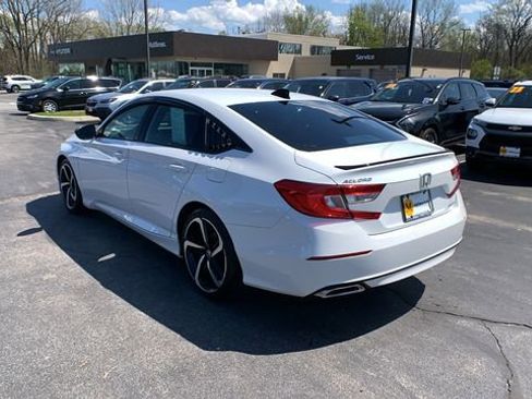 Used 2022 Honda Accord Sport image 3