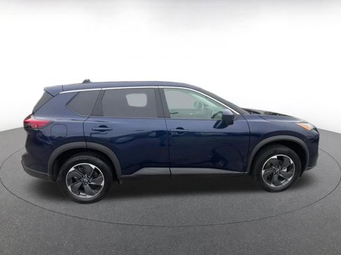 Used 2025 Nissan Rogue SV image 16