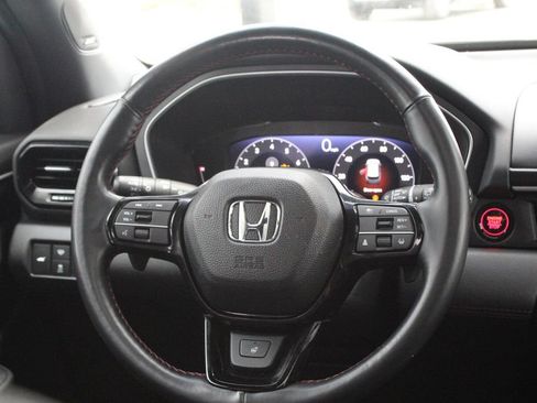 Used 2025 Honda Pilot Black Edition image 31