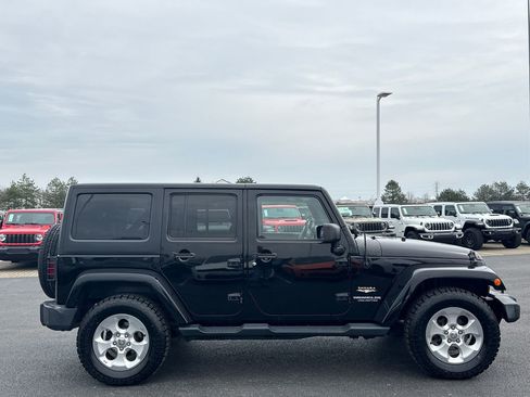 Used 2015 Jeep Wrangler Unlimited Sahara w/ Connectivity Group image 2