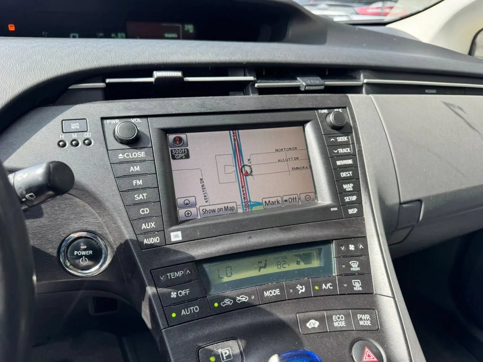 Used 2010 Toyota Prius Three w/ Navigation Pkg FWD image 33