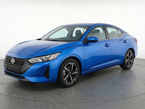 Used 2025 Nissan Sentra SV image 3