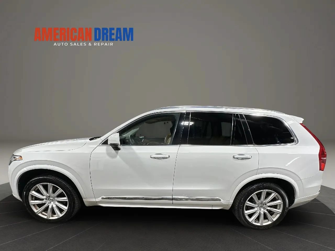 Used 2016 Volvo XC90 T6 Inscription w/ Vision Package AWD/4WD image 2