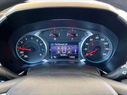 Used 2019 Chevrolet Equinox LT FWD image 12