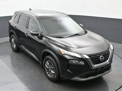 Used 2023 Nissan Rogue S AWD/4WD image 33