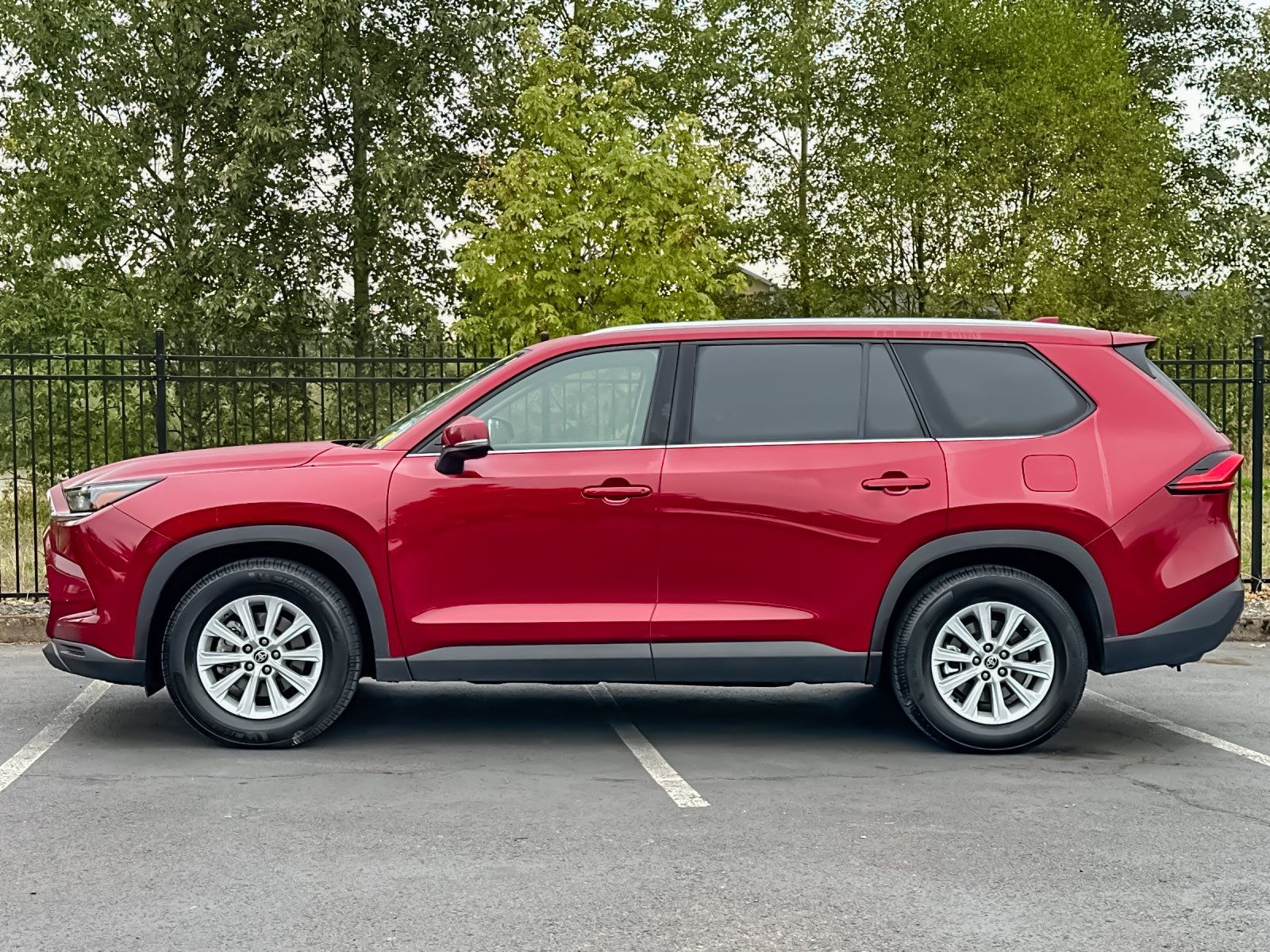 Used 2024 Toyota Grand Highlander AWD Hybrid image 6