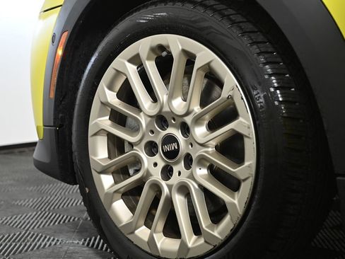 Certified 2025 MINI Cooper S image 32