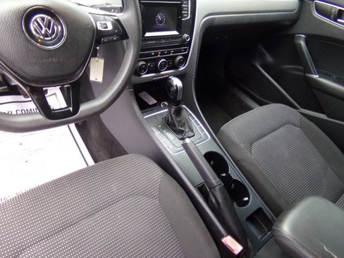 Used 2016 Volkswagen Passat 1.8T S FWD image 12