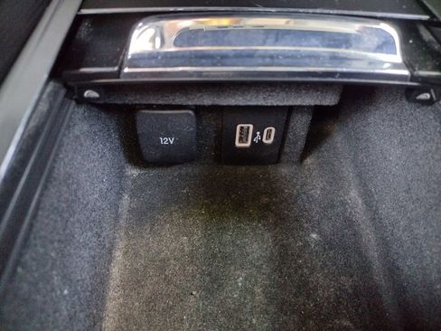 Used 2022 Lincoln Corsair Reserve image 32