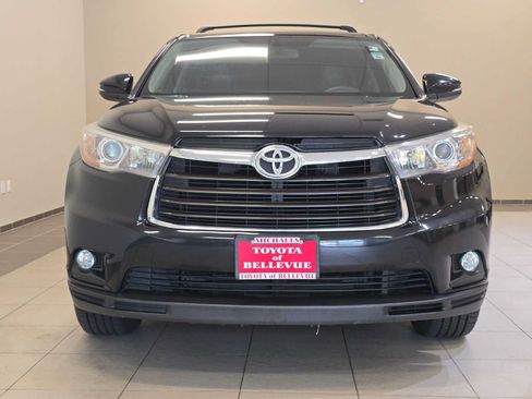 Used 2016 Toyota Highlander Plus AWD/4WD image 6