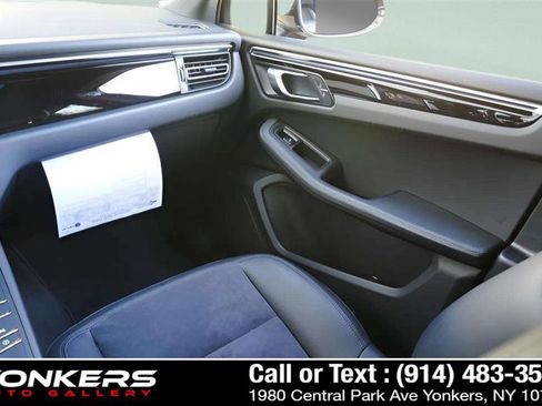 Used 2021 Porsche Macan S image 26
