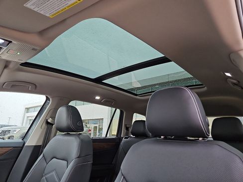 New 2026 Volkswagen Atlas SE image 12