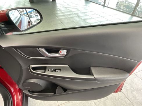 Used 2023 Hyundai Kona Limited w/ Cargo Package AWD/4WD image 8