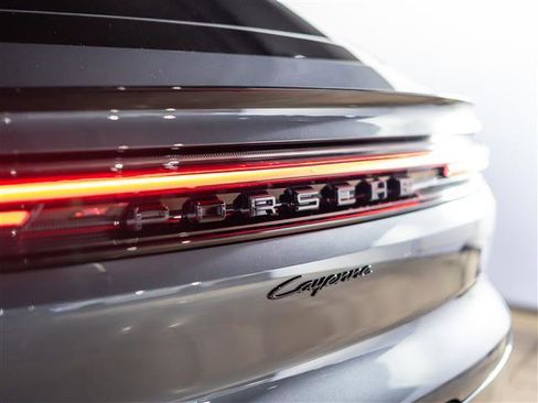 New 2026 Porsche Cayenne Coupe image 30