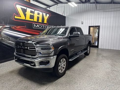 Used 2022 RAM 2500 Laramie AWD/4WD image 1