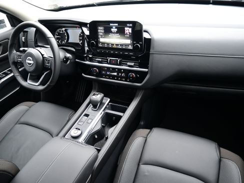 New 2025 Nissan Pathfinder SL image 21