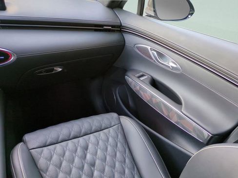 Certified 2025 Genesis GV70 3.5T Sport w/ Sport Advanced Package AWD/4WD image 17