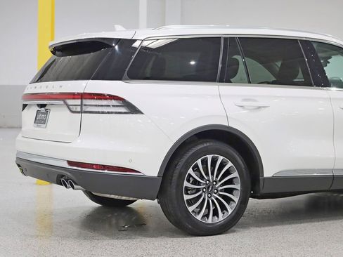 Used 2024 Lincoln Aviator Reserve w/ Equipment Group 201A AWD/4WD image 10
