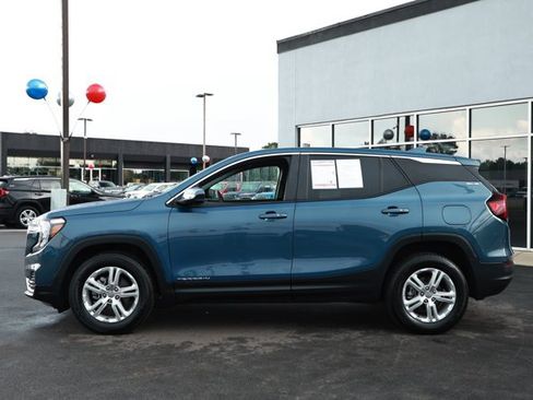 Used 2024 GMC Terrain SLE AWD/4WD image 9