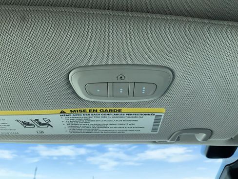 Used 2022 Chrysler Pacifica Touring-L image 53