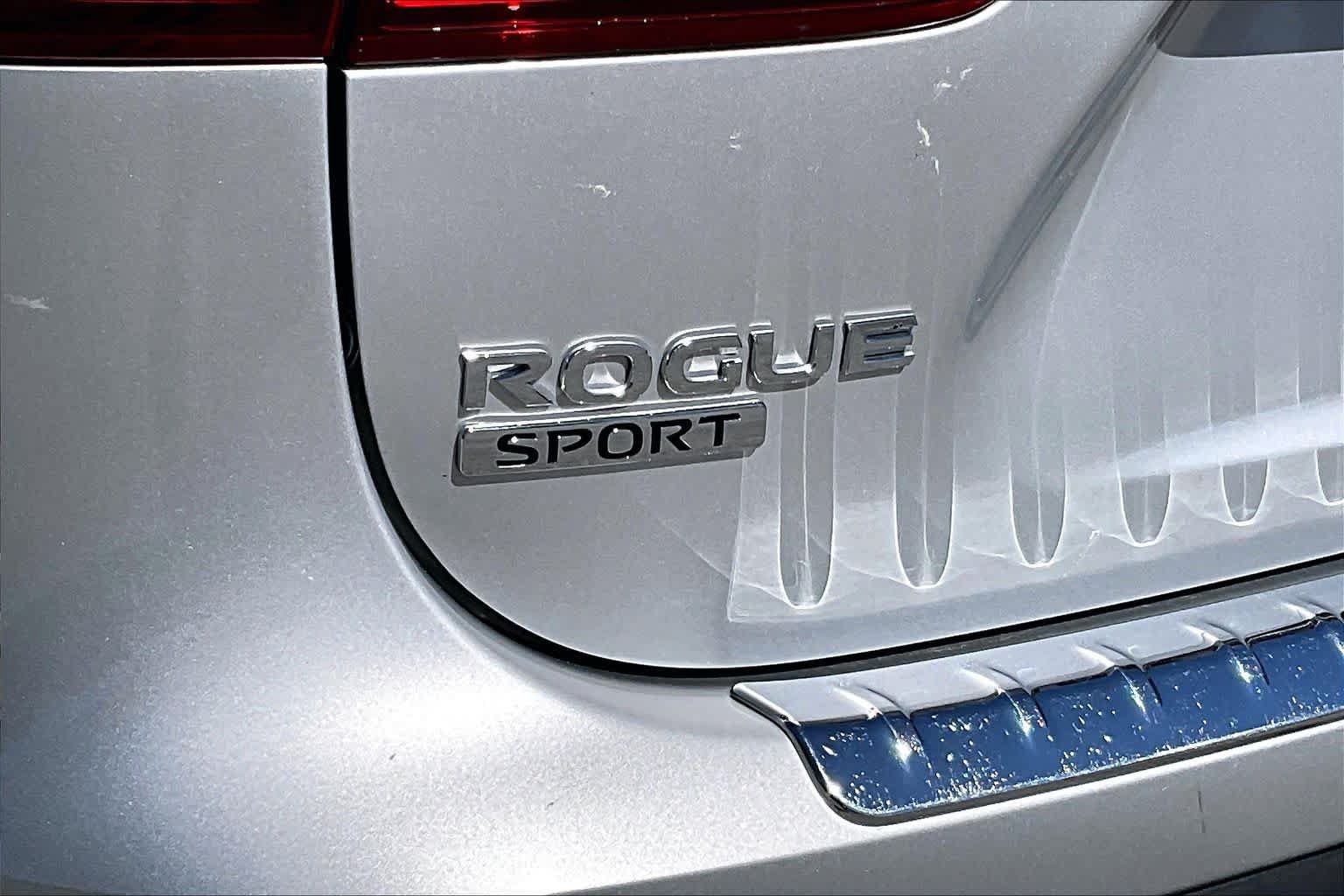 Used 2021 Nissan Rogue Sport SV FWD image 10