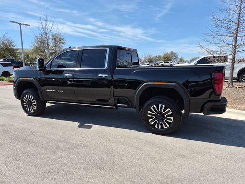Used 2025 GMC Sierra 2500 Denali Ultimate image 6