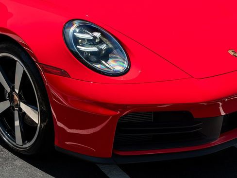 Used 2025 Porsche 911 Carrera RWD image 9