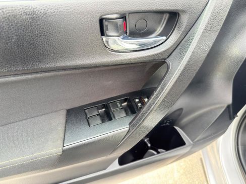 Used 2019 Toyota Corolla LE FWD image 36