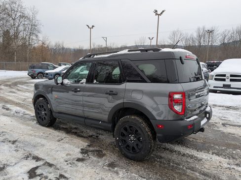 Used 2025 Ford Bronco Sport Badlands image 3
