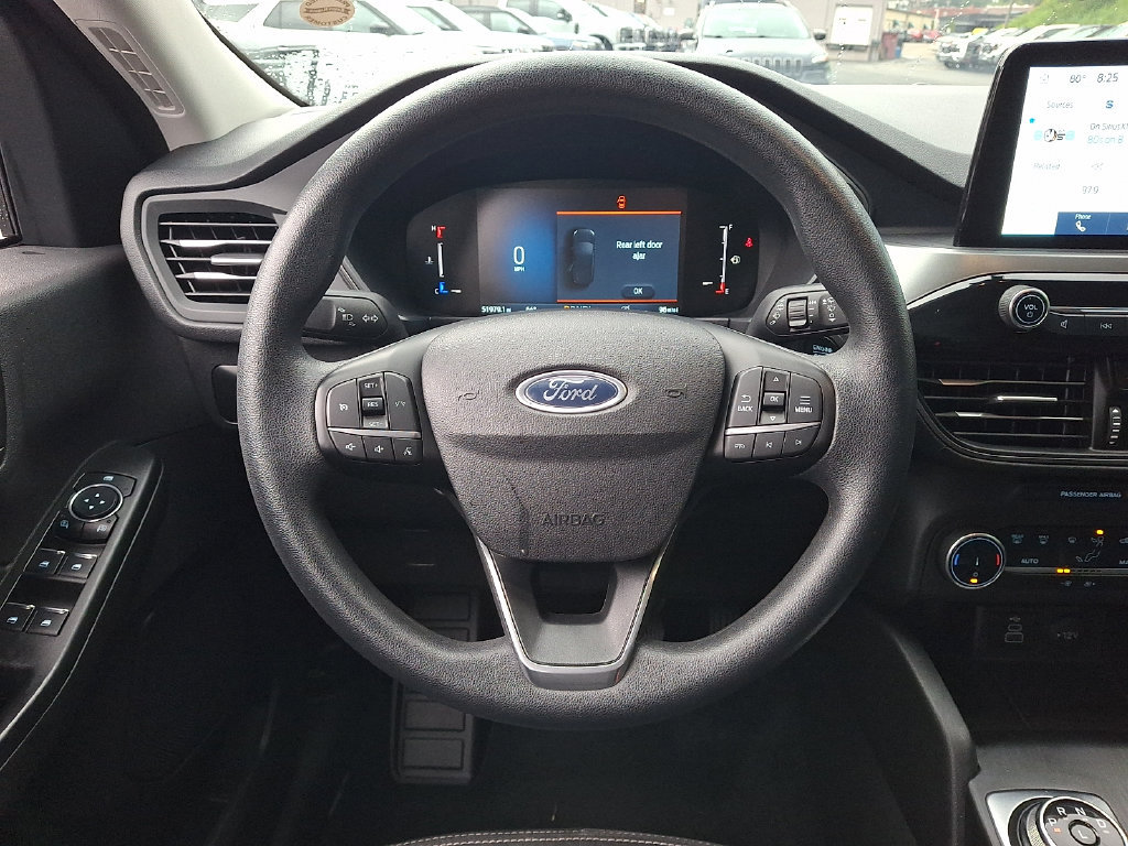 Used 2025 Ford Escape Active AWD/4WD image 19