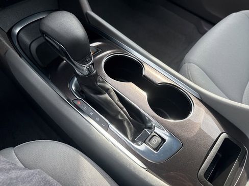 Used 2025 Chevrolet Malibu LT image 30