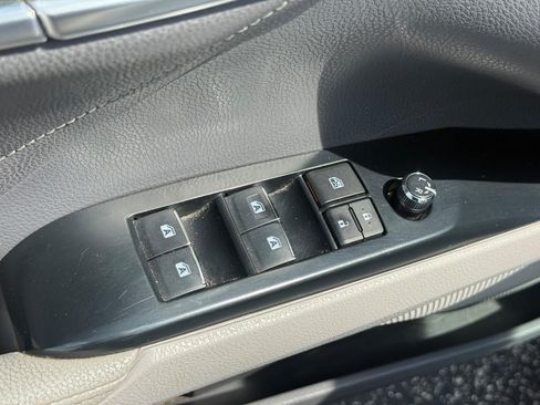 Used 2018 Toyota Camry XSE w/ Driver Assist Package FWD image 18