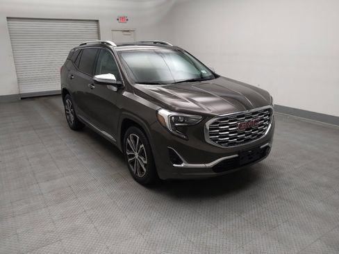 Used 2019 GMC Terrain Denali w/ Driver Alert Package II FWD image 13