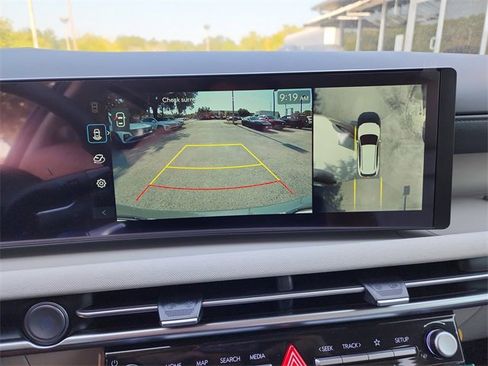 New 2025 Hyundai Tucson Limited image 21