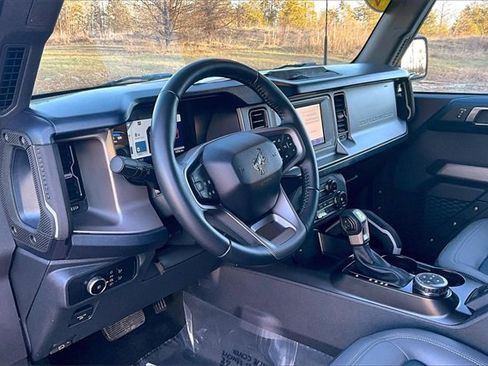Used 2023 Ford Bronco Outer Banks image 13