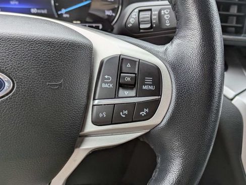Used 2022 Ford Explorer XLT w/ Equipment Group 202A RWD image 26