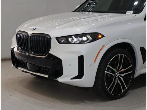 Used 2026 BMW X5 sDrive40i w/ M Sport Package RWD image 2