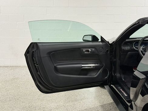 Used 2019 Ford Mustang GT Premium w/ Equipment Group 401A RWD image 13