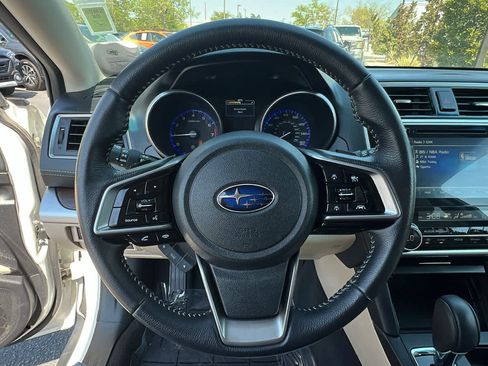 Used 2018 Subaru Outback 3.6R Limited AWD/4WD image 18