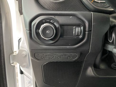 Used 2025 Jeep Wrangler Unlimited Rubicon AWD/4WD image 22