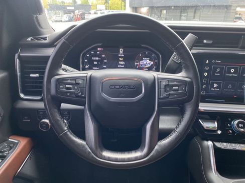 Used 2024 GMC Sierra 3500 Denali Ultimate AWD/4WD image 19