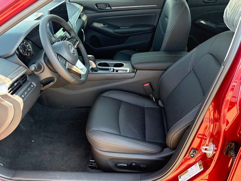New 2026 Nissan Altima 2.5 SV FWD image 17