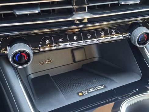 New 2026 Chevrolet Traverse LT w/ Sun and Wheel Package image 31