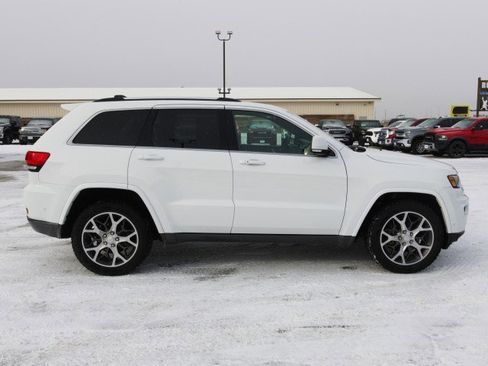 Used 2018 Jeep Grand Cherokee Limited image 5