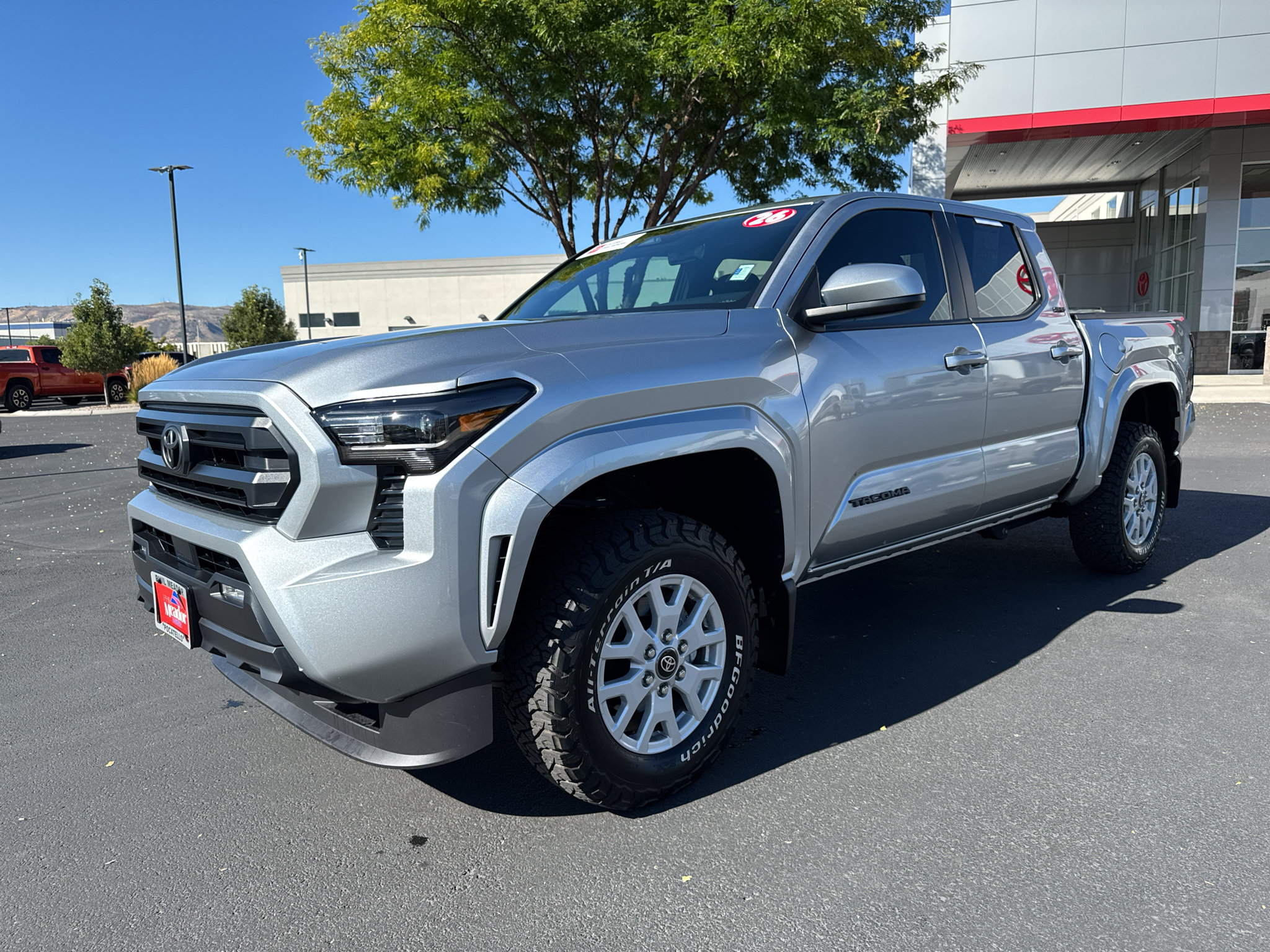 Certified 2026 Toyota Tacoma SR5 AWD/4WD image 7