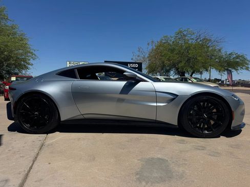 Used 2019 Aston Martin V8 Vantage Coupe RWD image 5